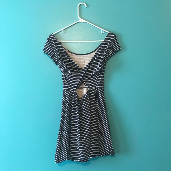 American Eagle Cross-back Striped Dress - Picture 3 of 4